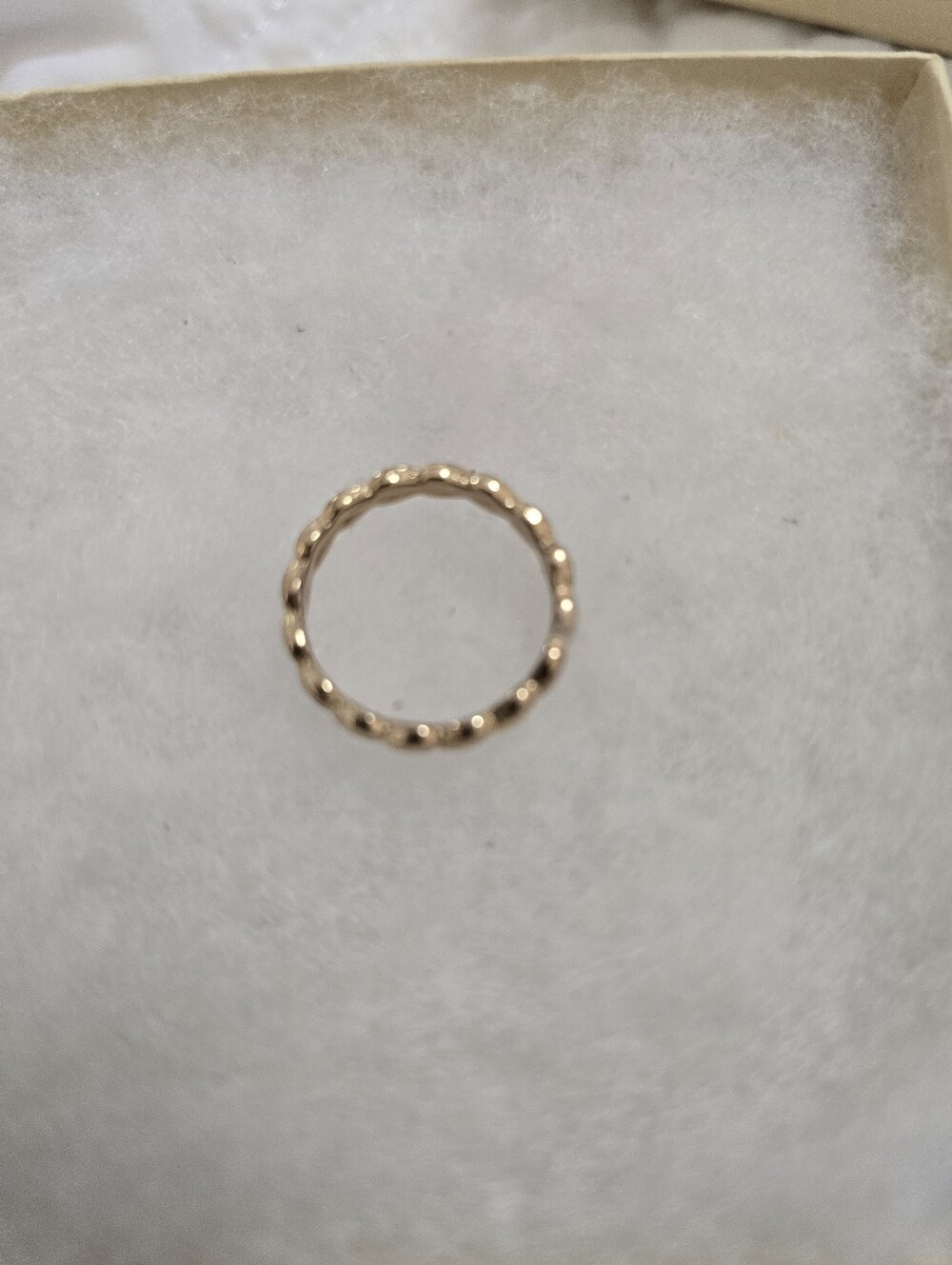 Delicate Gold Toned Band With Hearts All Around. Could Be Stackable Size 6